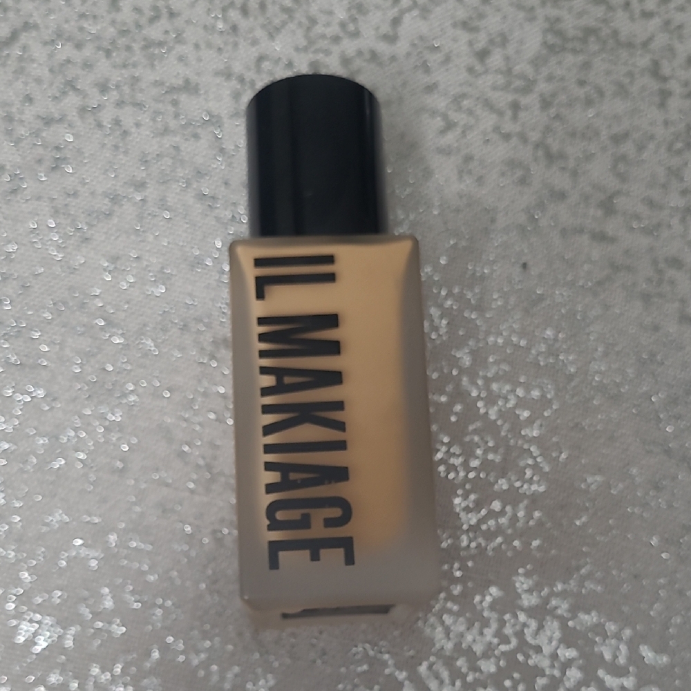 IL MAKIAGE Foundation - Soft Beige